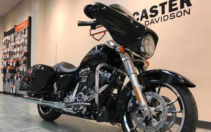2023 Harley-Davidson Street Glide Vivid Black FLHX