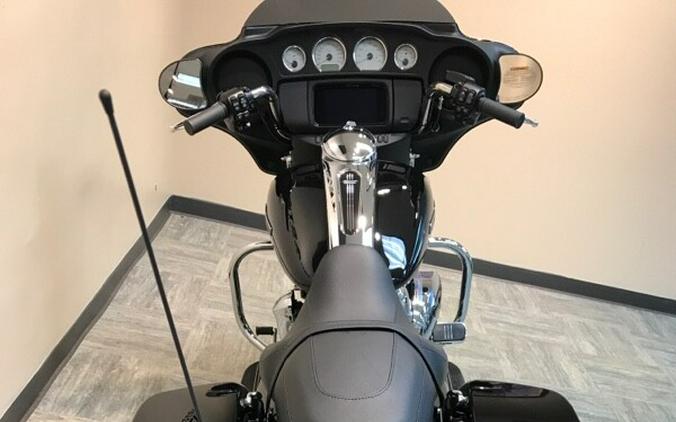 2023 Harley-Davidson Street Glide Vivid Black FLHX