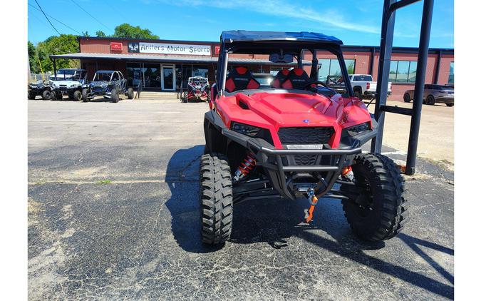 2025 Polaris Industries GENERAL XP 4 1000 PREMIUM - INDY RED Premium