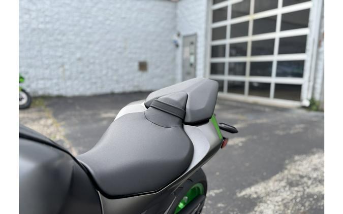 2026 Kawasaki Z1100 SE ABS