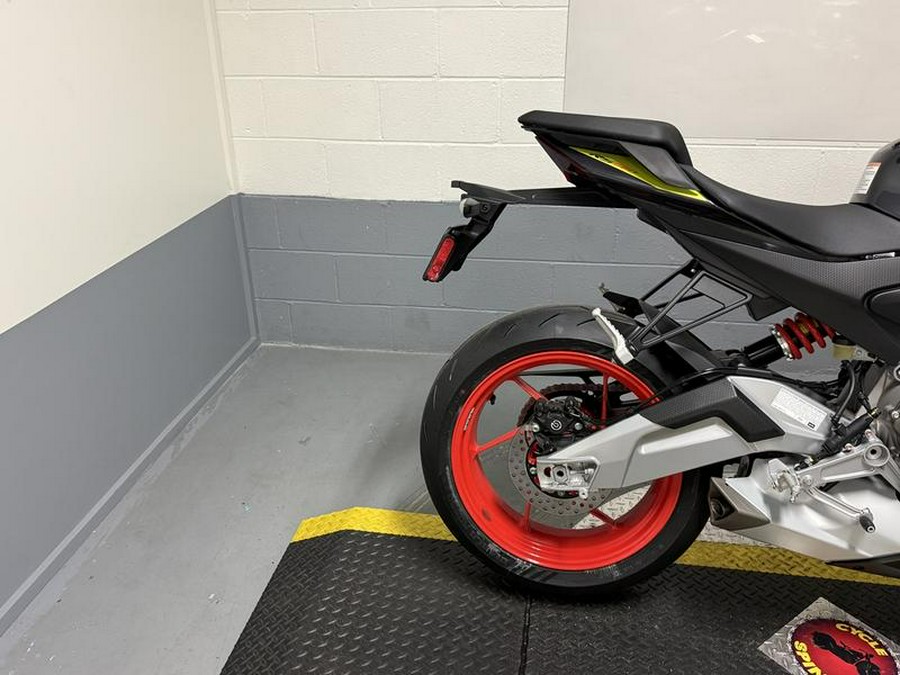2027 Aprilia® RS 660
