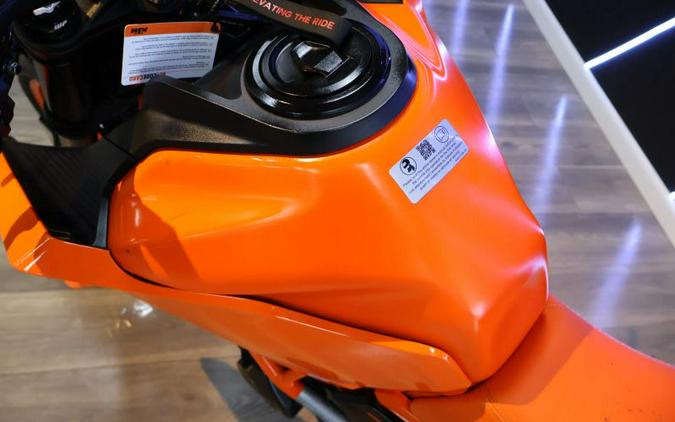 2024 KTM 390 Duke R