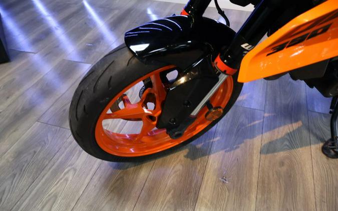 2024 KTM 390 Duke R
