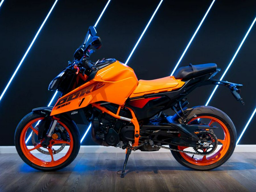 2024 KTM 390 Duke R