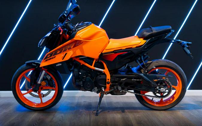 2024 KTM 390 Duke R