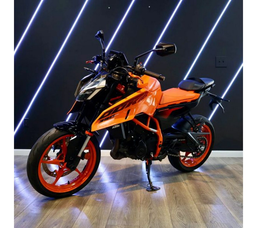 2024 KTM 390 Duke R