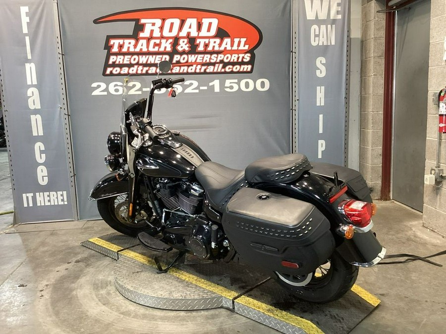 2020 Harley-Davidson® FLHCS - Heritage Classic 114