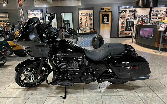 2024 Harley-Davidson Road Glide® Vivid Black