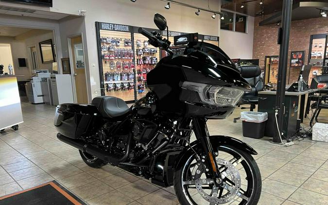 2024 Harley-Davidson Road Glide® Vivid Black