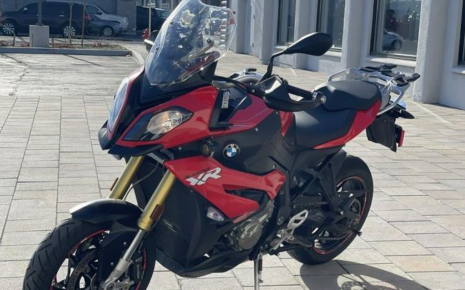 2018 BMW S 1000 XR Racing Red