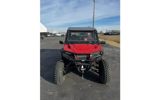 2025 Polaris GENERAL XP 4 1000 ULTIMATE - INDY RED Ultimate