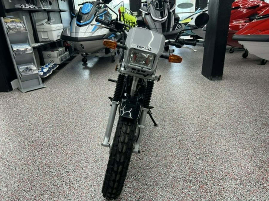 2027 Yamaha TW 200