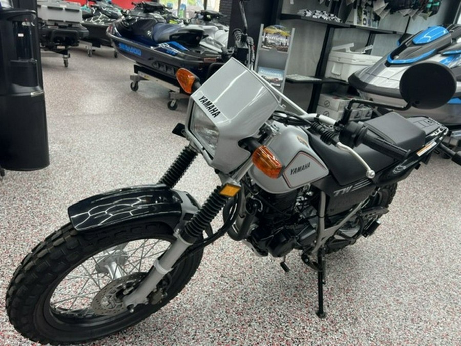 2027 Yamaha TW 200