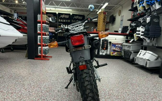 2027 Yamaha TW 200