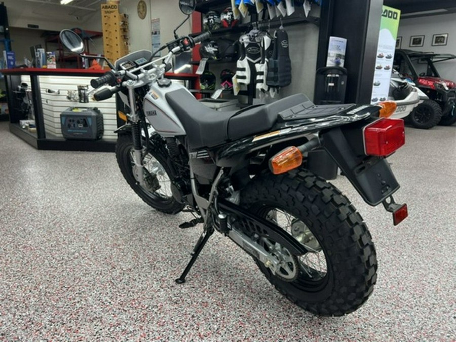 2027 Yamaha TW 200