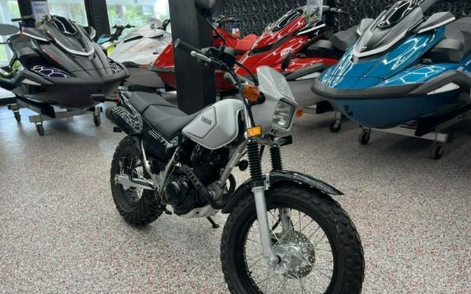 2027 Yamaha TW 200
