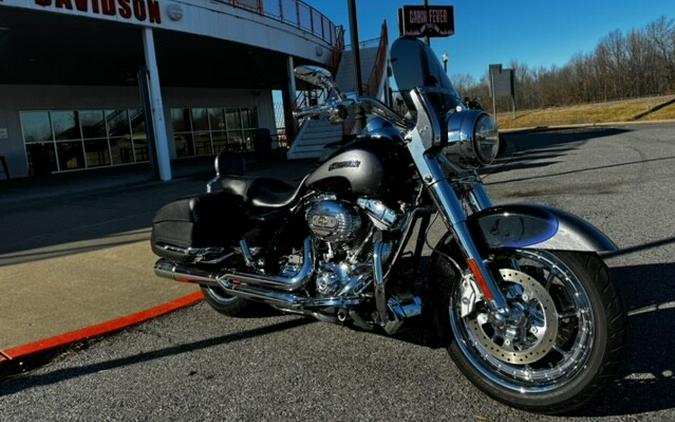 2008 Harley-Davidson Screamin’ Eagle Road King Black Diamond and Silver Dust with Ghost