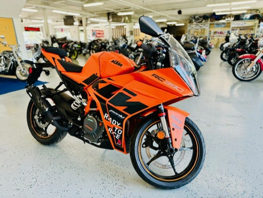 2023 KTM RC390