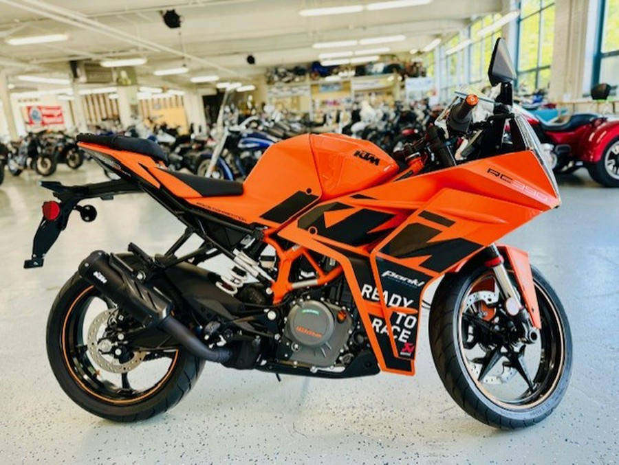 2023 KTM RC390