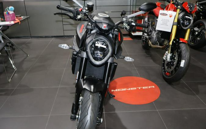 2025 Ducati Monster Dark Stealth