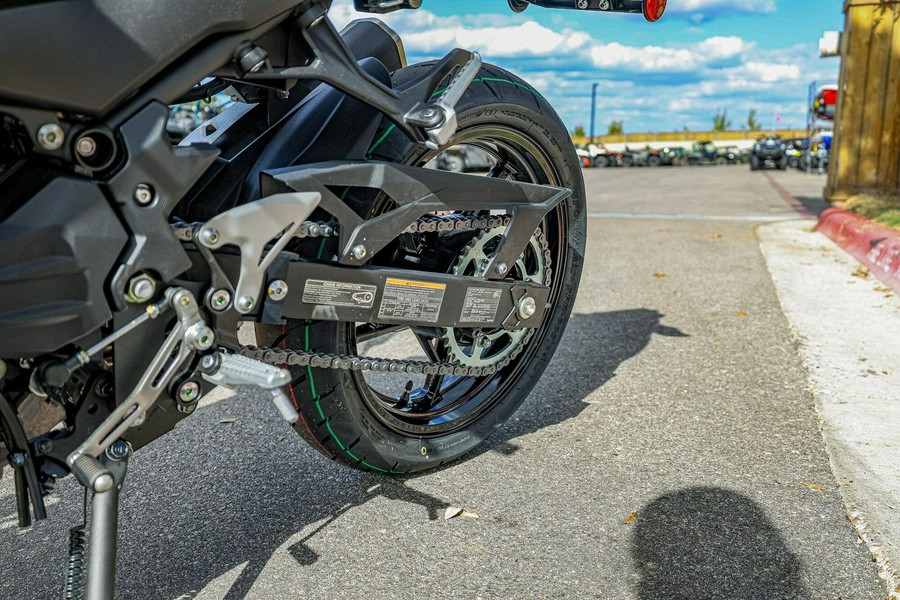 2025 KAWASAKI Z500 ABS