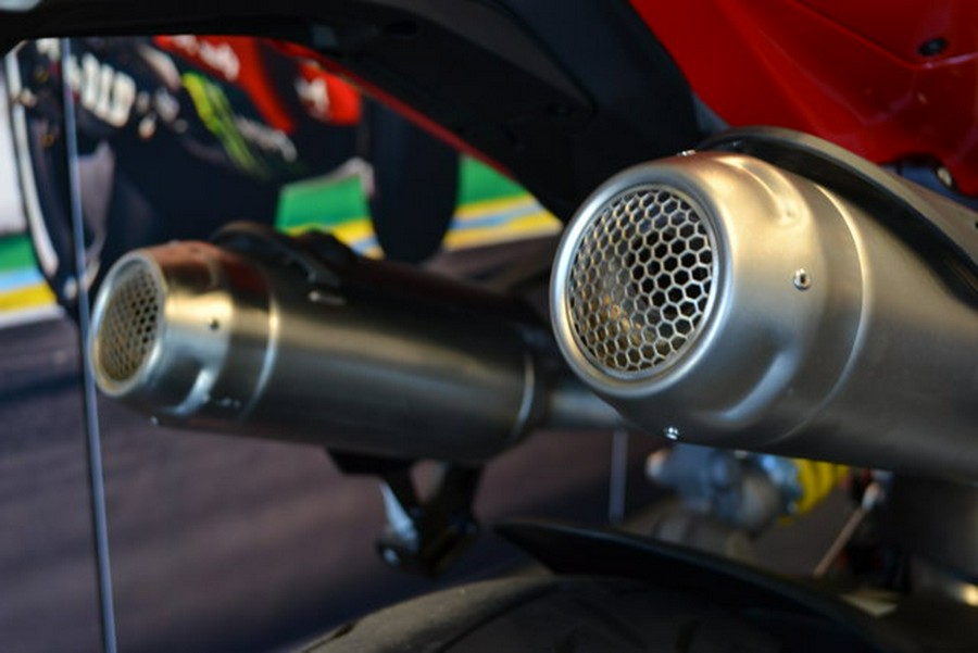 2026 Ducati PANIGALE V2