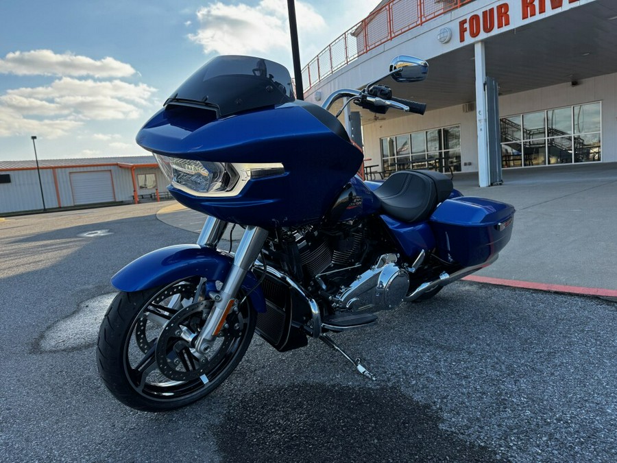 2025 Harley-Davidson Road Glide® Blue Burst