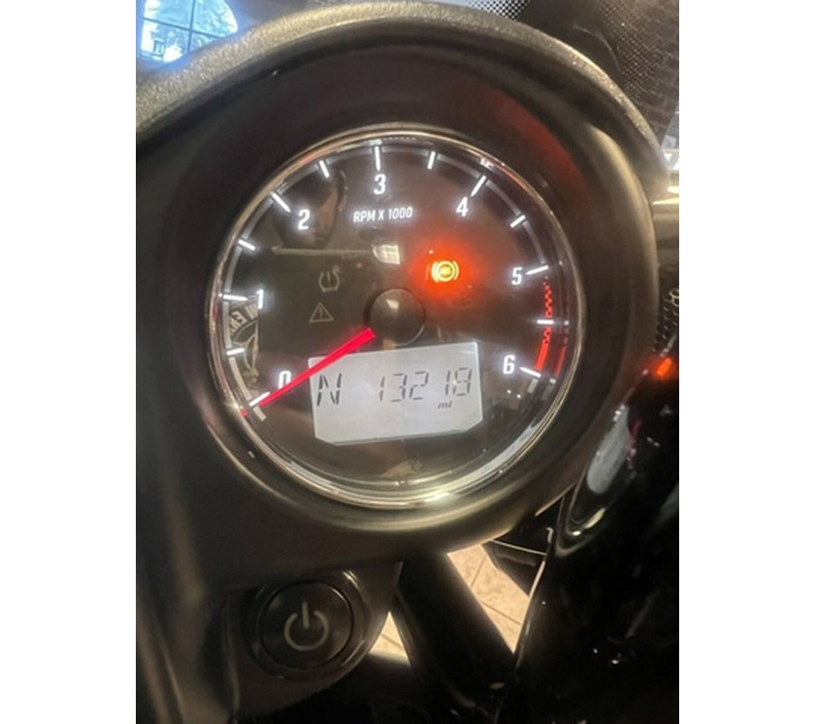 2018 Indian Chieftain Dark Horse ABS Thunder Black Smoke