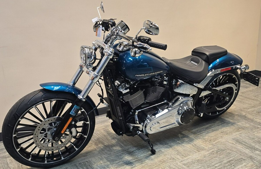 2026 Harley-Davidson® Breakout® Teal Thunder - Chrome FXBR