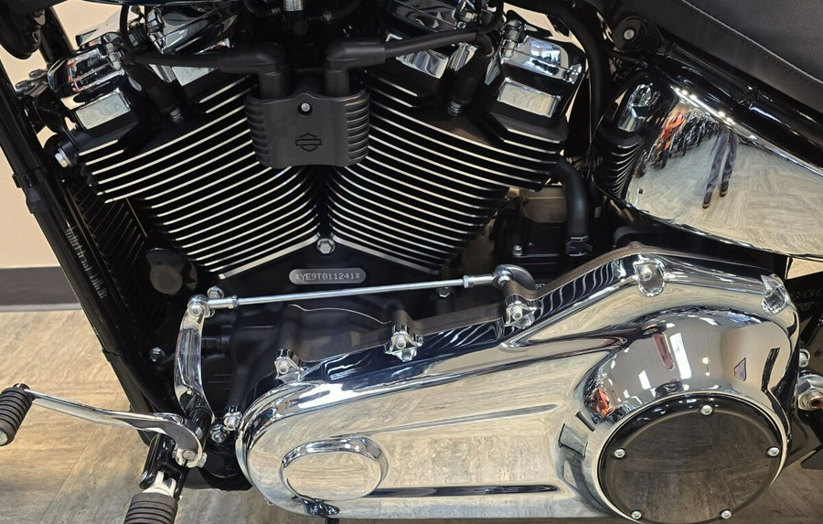 2026 Harley-Davidson® Breakout® Teal Thunder - Chrome FXBR