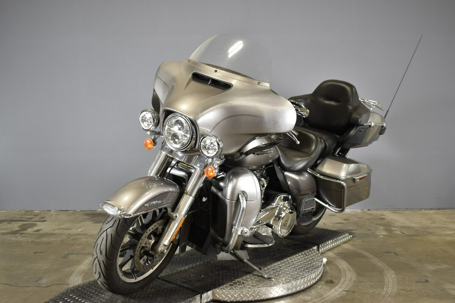 2017 Harley-Davidson Electra Glide Ultra Classic FLHTCU