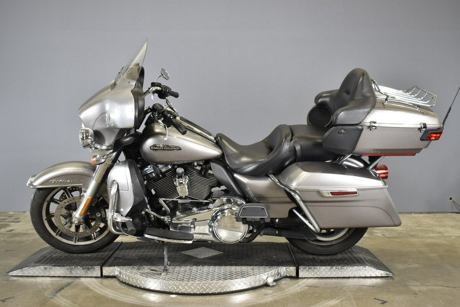 2017 Harley-Davidson Electra Glide Ultra Classic FLHTCU