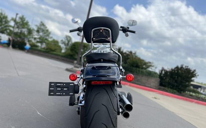 2019 Harley-Davidson® FLFBS Fat Boy® 114 Midnight Blue 043722