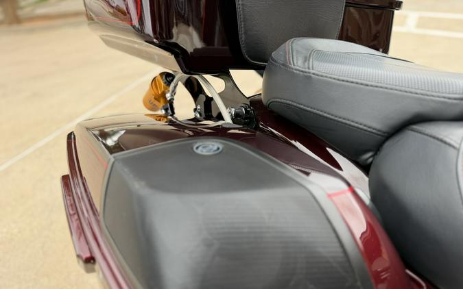 2019 Harley-Davidson® CVO™ Street Glide® Black Forest & Wineberry