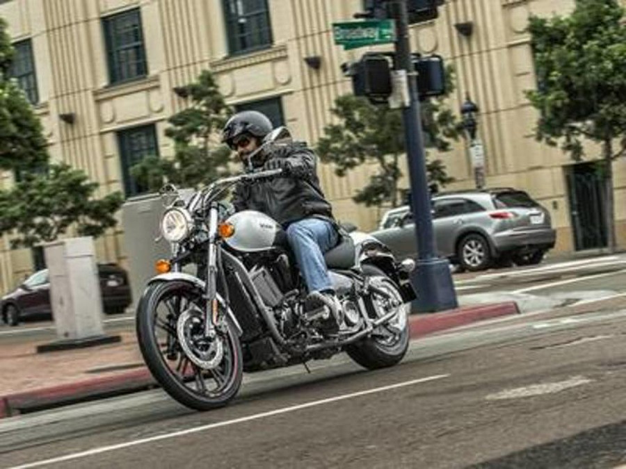 2016 Kawasaki Vulcan® 900 Custom