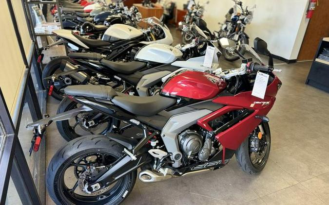 2025 Triumph Daytona 660 Carnival Red/Sapphire Black