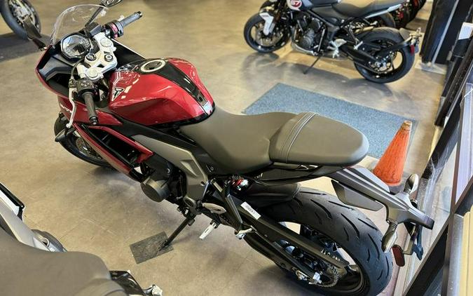 2025 Triumph Daytona 660 Carnival Red/Sapphire Black