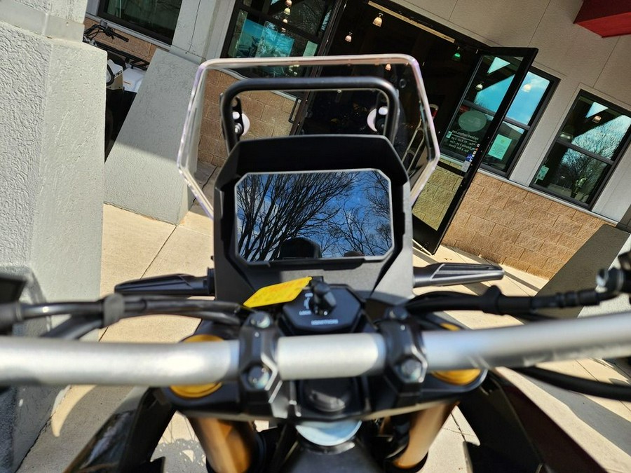 2025 Suzuki DL800DERCM5