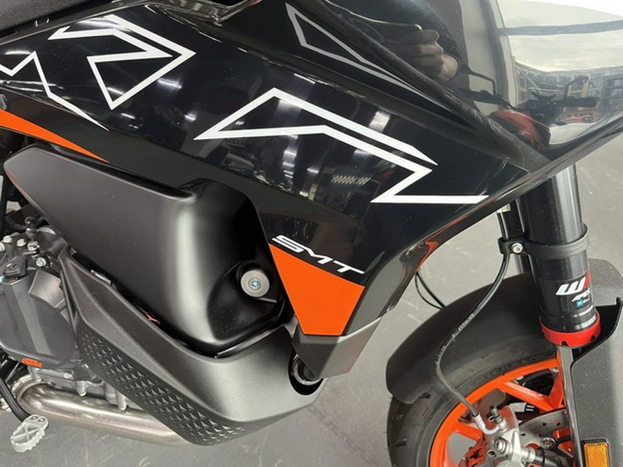 2024 KTM SMT 890