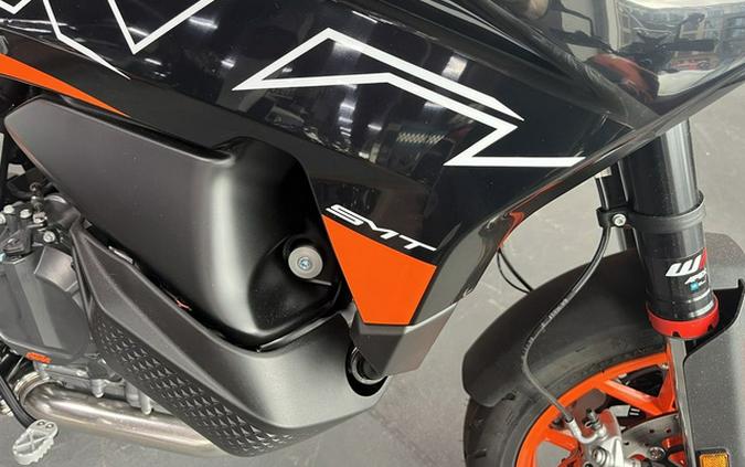 2024 KTM SMT 890