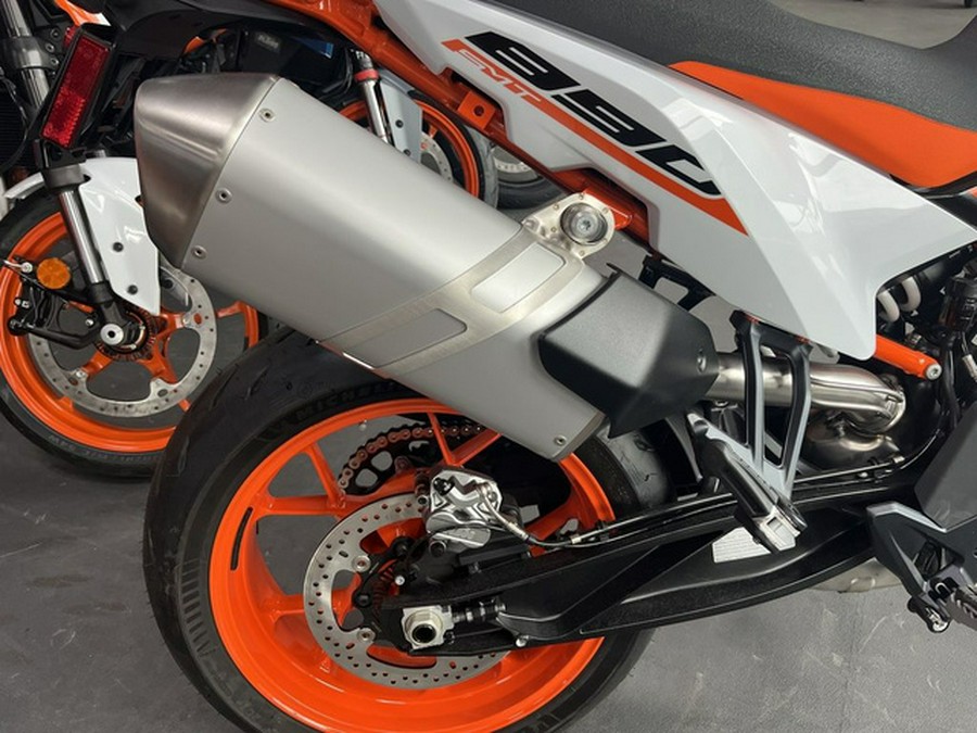 2024 KTM SMT 890