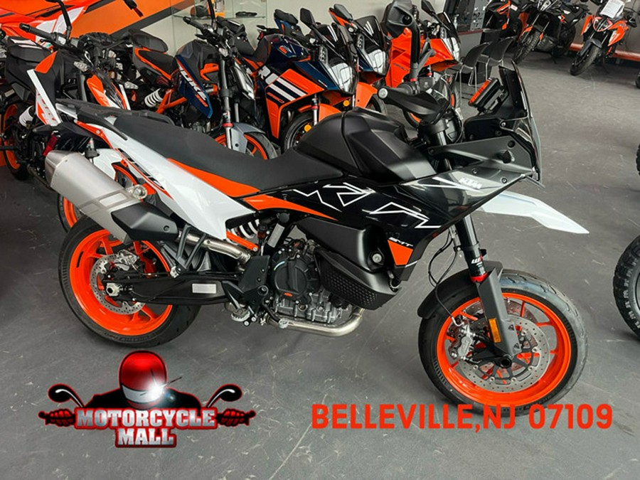 2024 KTM SMT 890
