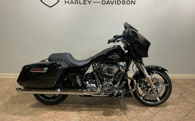 2025 Harley-Davidson Street Glide® Vivid Black FLHX