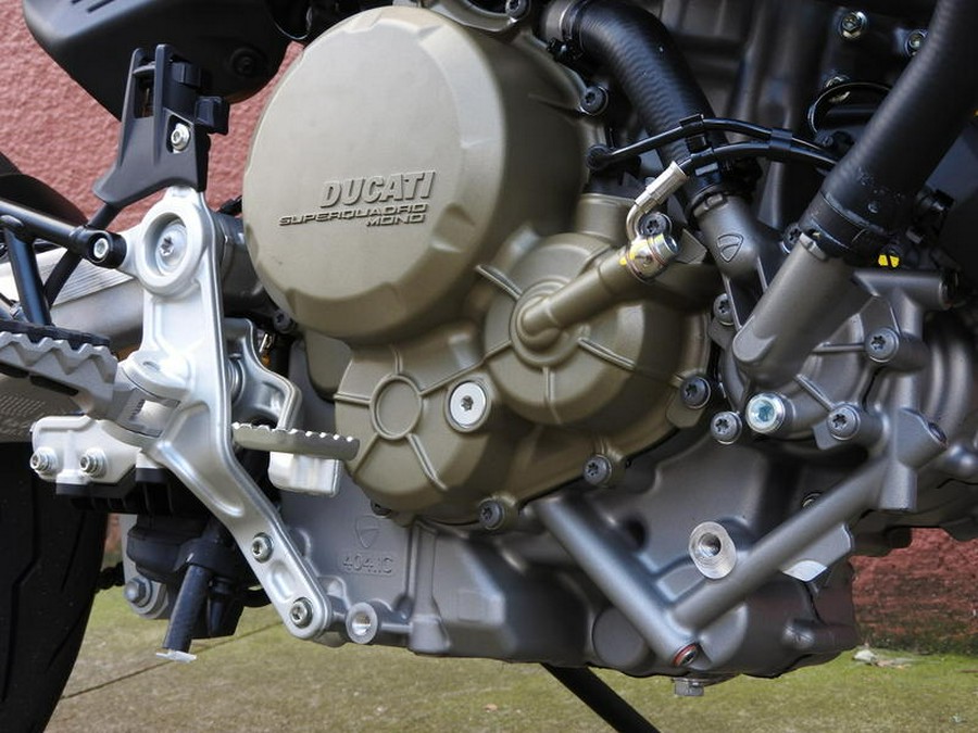 2026 Ducati Hypermotard 698 Mono RVE Graffiti