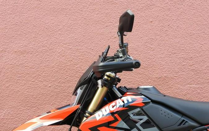 2026 Ducati Hypermotard 698 Mono RVE Graffiti