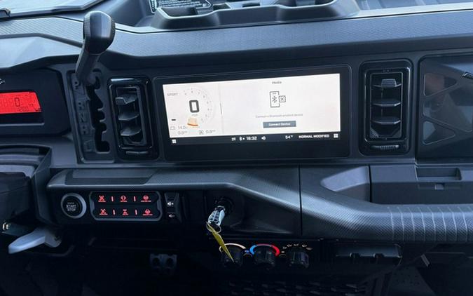 2026 Can-Am Defender MAX Limited HD11