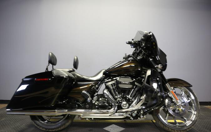 2015 Harley-Davidson CVO Street Glide FLHXSE