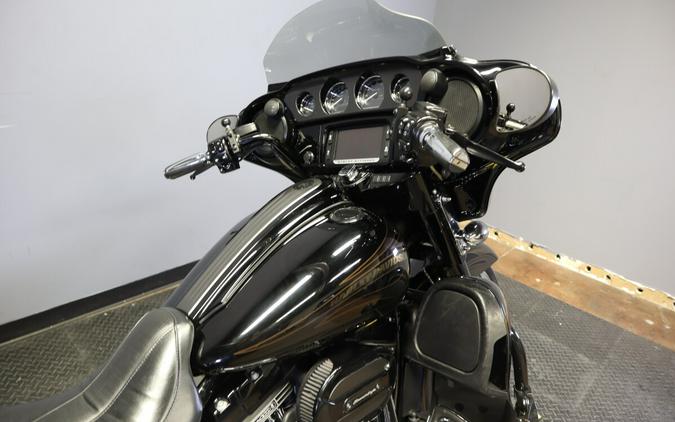 2015 Harley-Davidson CVO Street Glide FLHXSE