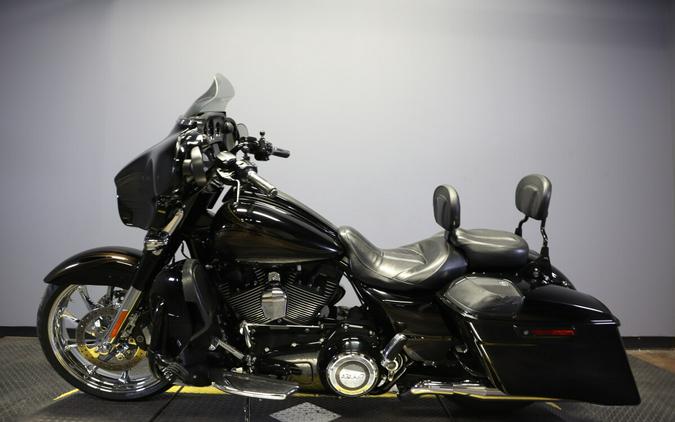2015 Harley-Davidson CVO Street Glide FLHXSE