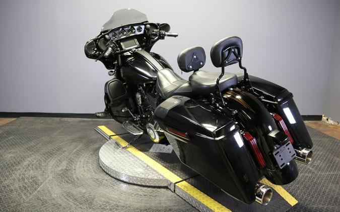 2015 Harley-Davidson CVO Street Glide FLHXSE